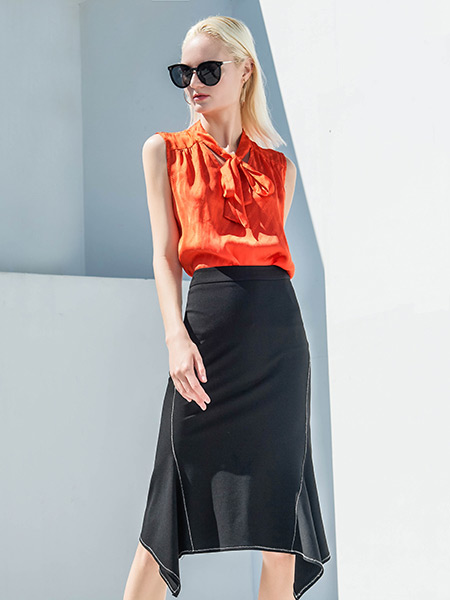 在夏日尽情盛放！例格女装带您时尚夏日街头