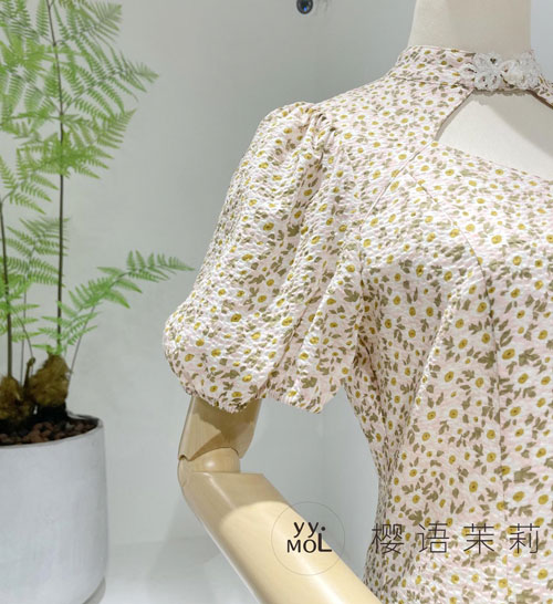 YYMOLI樱语茉莉 不知道穿什么？试试改良旗袍吧！