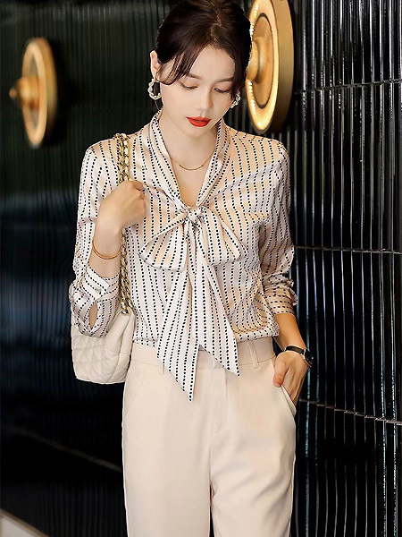 歌米裳百变衬衫 一场盛夏的视觉盛宴