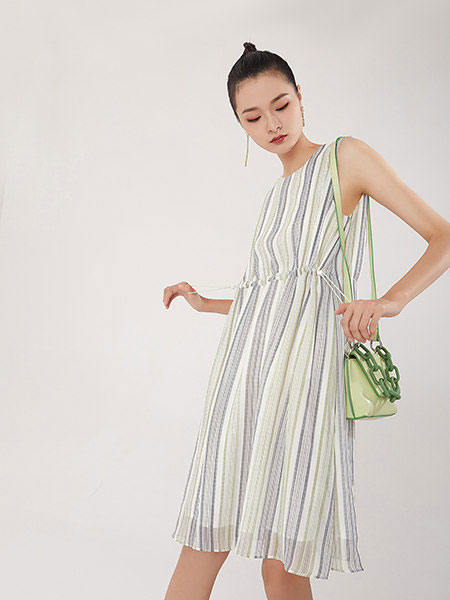 EATCH衣曲个性连衣裙 做独特的自己!