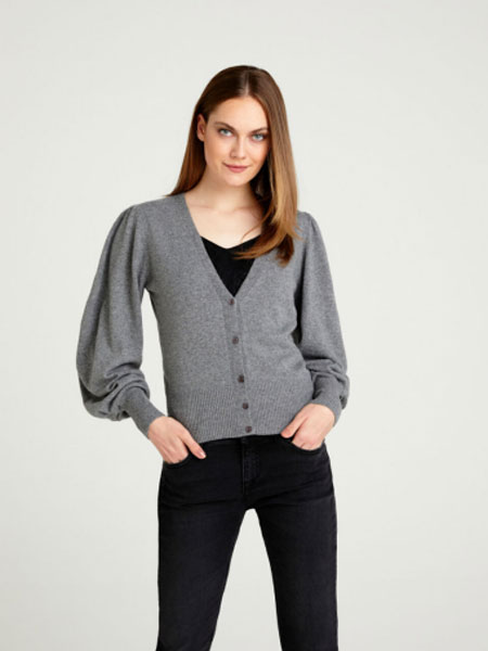 新风格新生活  时装的流行节拍