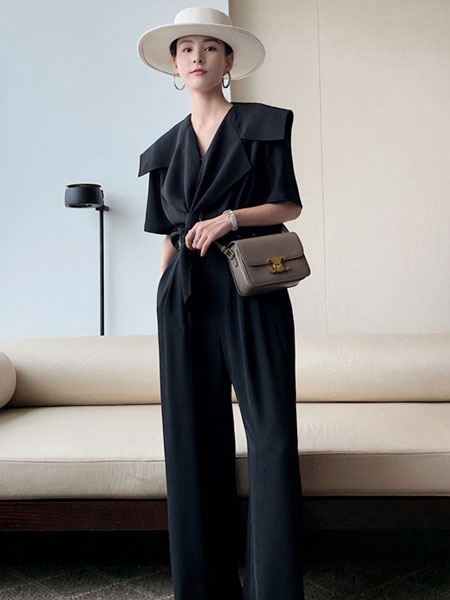 时尚优雅气质穿搭 引导潮流风尚