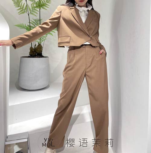YYMOLI樱语茉莉 “爸爸西裤”又A又飒 时髦炸！