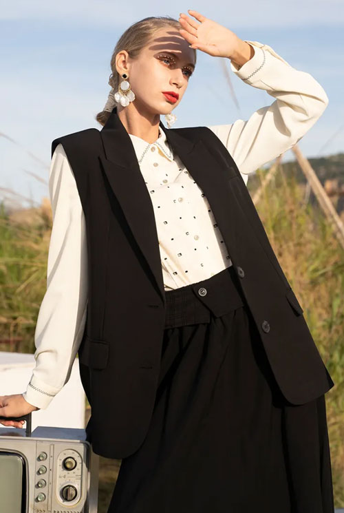 VIVIS拍了拍你 七夕约会穿搭指南已送达