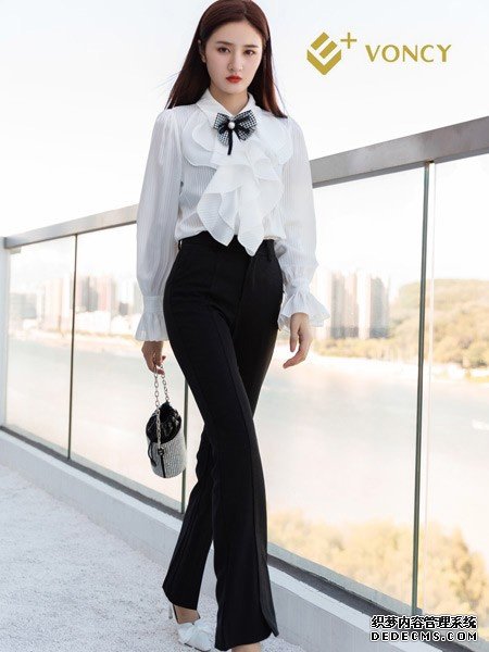 E+voncy女装 时髦百搭  做时尚的可人儿